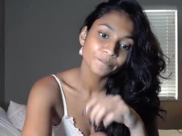 Naked cam girl xzaramx image #2883562