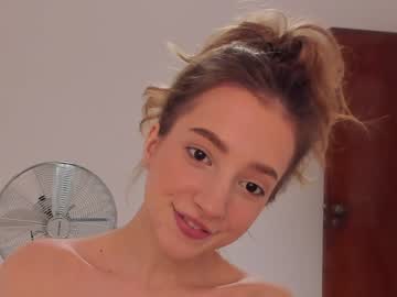 Naked cam girl gwen_pen image #2239011