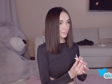 Naked cam girl hollyextra image #314777