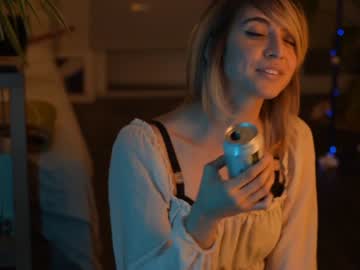 Naked cam girl lizmreow image #2262844