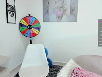 Naked cam girl missniley image #2133217