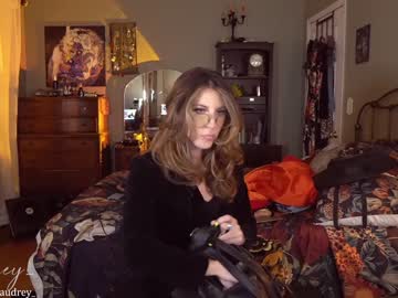 Naked cam girl audrey_ image #2565123