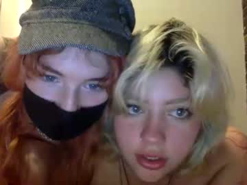 Naked cam girl kenzie202 image #1445099