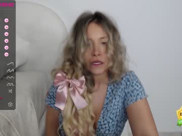 Naked cam girl theellenshow image #3729411