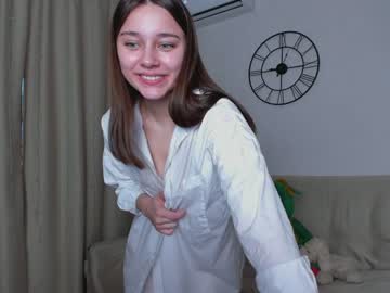 Naked cam girl eleonora_linn image #3140504