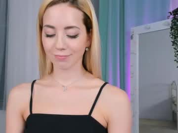 Naked cam girl emmi_rosee image #1354637