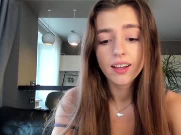 Naked cam girl coy_amina_ image #2945530