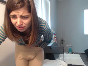 Naked cam girl sunshine_ivy33 image #1884378