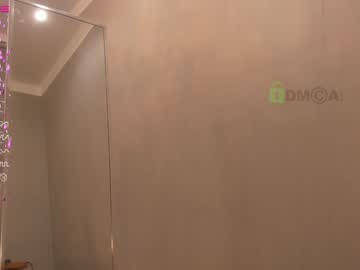 dola_ naked cam