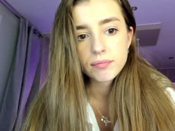 Naked cam girl coy_amina_ image #2962076
