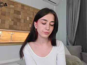 Naked cam girl ronn1ee image #2256907