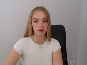 molly_wenis naked cam