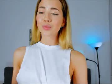 Naked cam girl emmi_rosee image #3314763