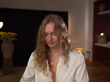 Naked cam girl chillwithkira image #3021275