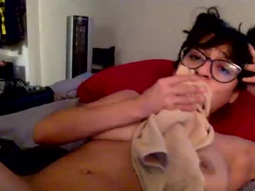 Naked cam girl tinydee555 image #3228649