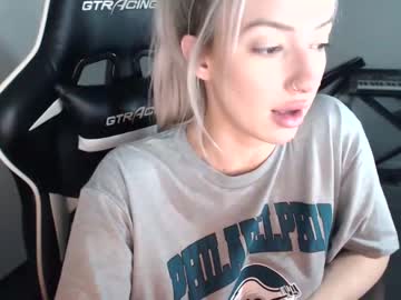 Naked cam girl miss_bee image #2914512