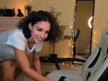 Naked cam girl ella_flar_ image #2812306