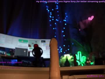 Naked cam girl kronniekray image #839371