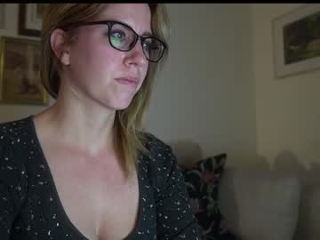 Naked cam girl bekalikesit image #3416282