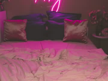 Naked cam girl rich_roxy image #2825662