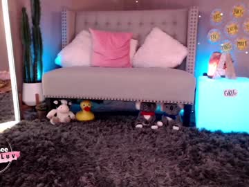 Naked cam girl aubrilee image #2684398
