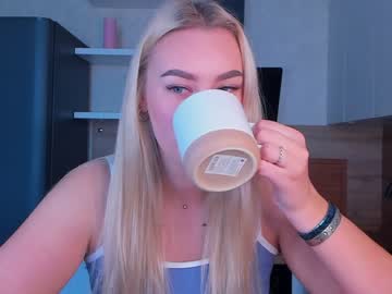 Naked cam girl 8a8y_nura image #202109