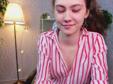 Naked cam girl little_mandy image #2086271