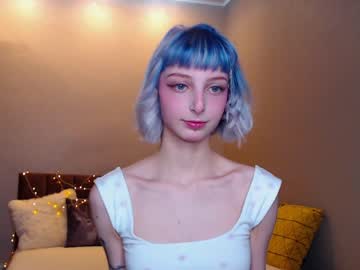 Naked cam girl lit1le_kitty_ image #806385