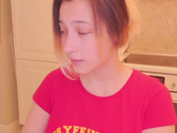 Naked cam girl aveksmr image #2233002