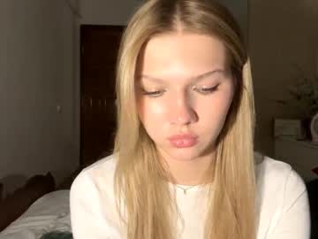 Naked cam girl sultry_dreamer_4ever image #4077249