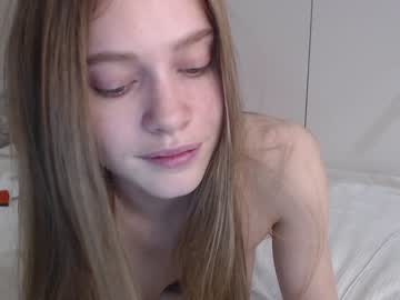Naked cam girl ecsodia image #2398398