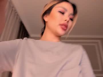 Naked cam girl bae_suz image #1274797