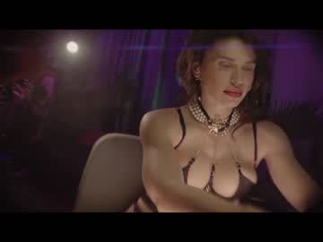 Naked cam girl lucieoude_ image #3731519