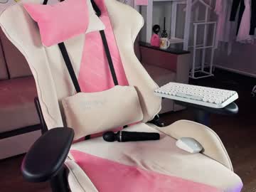 Naked cam girl yumi_uwu image #2427946