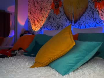 Naked cam tranny foxyirene image #1397112