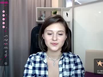Naked cam girl lucky_lana image #1990777