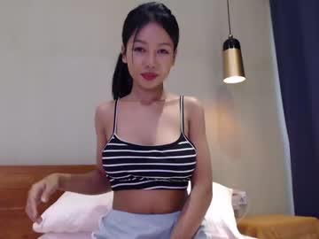 Naked cam girl hersheys_aran image #1006392