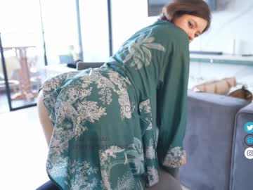Naked cam girl emma_lu1 image #3556310