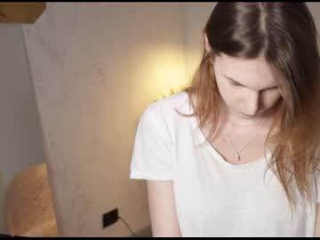 Naked cam girl gwen_sunshine image #1366702
