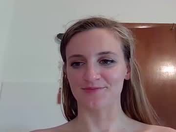 Naked cam girl glutenfreehulahoops image #1601540