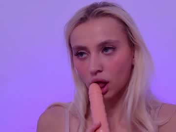 Naked cam girl shycinderella image #765847