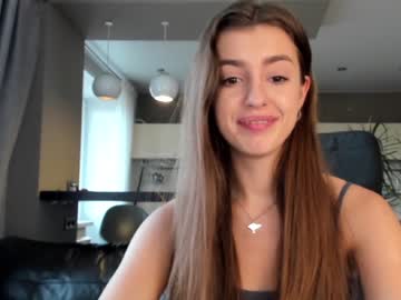 Naked cam girl coy_amina_ image #2945621