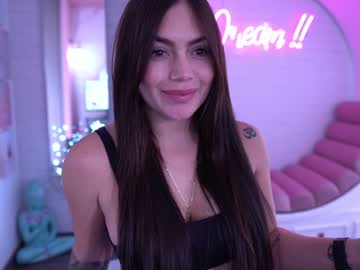 Naked cam girl ashlyeroberts1 image #687214