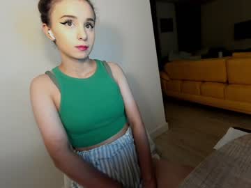 Naked cam girl ehotlovea image #2864130