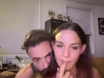Naked cam couple harlee_x_finn image #4029558