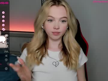Naked cam girl small_blondee image #3699326