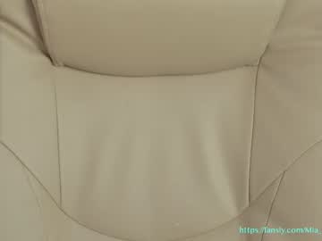 Naked cam girl mia_milagros image #1673551