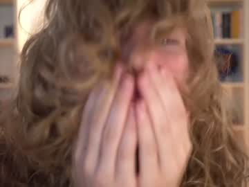 Naked cam girl sistinehashands image #2862337