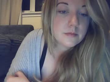 Naked cam girl caxellaxo12 image #3944477
