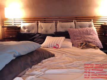 Naked cam couple venus_morningstar image #1988422